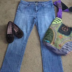 A.N.A. Cotton/Spandex medium wash jean